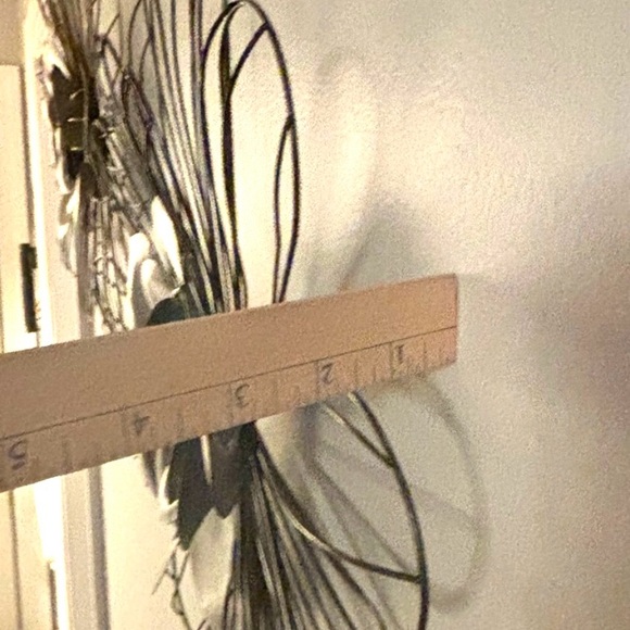 Set of 2 Floral Wire Wall Decor Silver Gold Jumbo Flowers - Picture 9 of 9